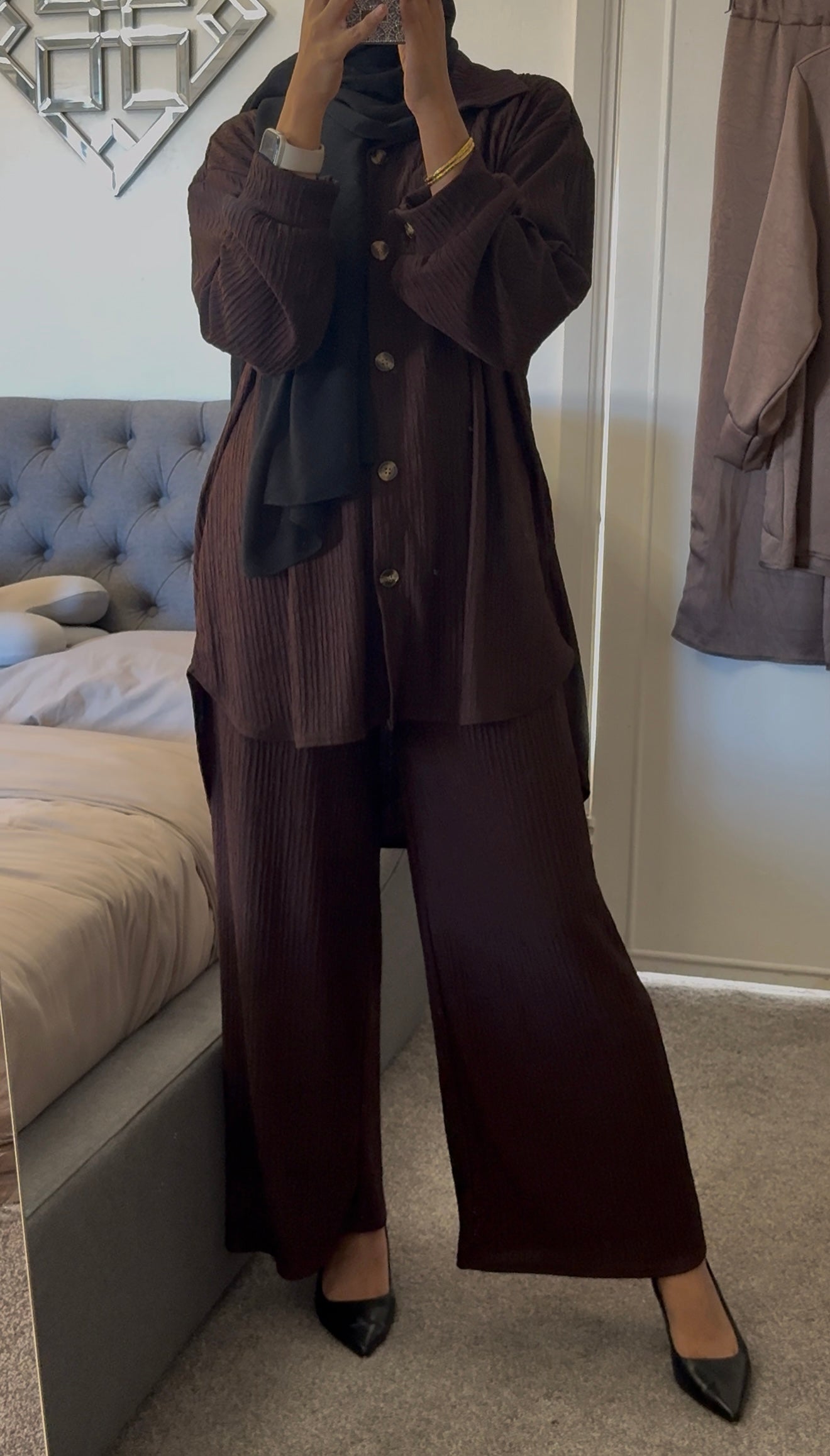 SAFYA pleated coord in CHOCOLATE