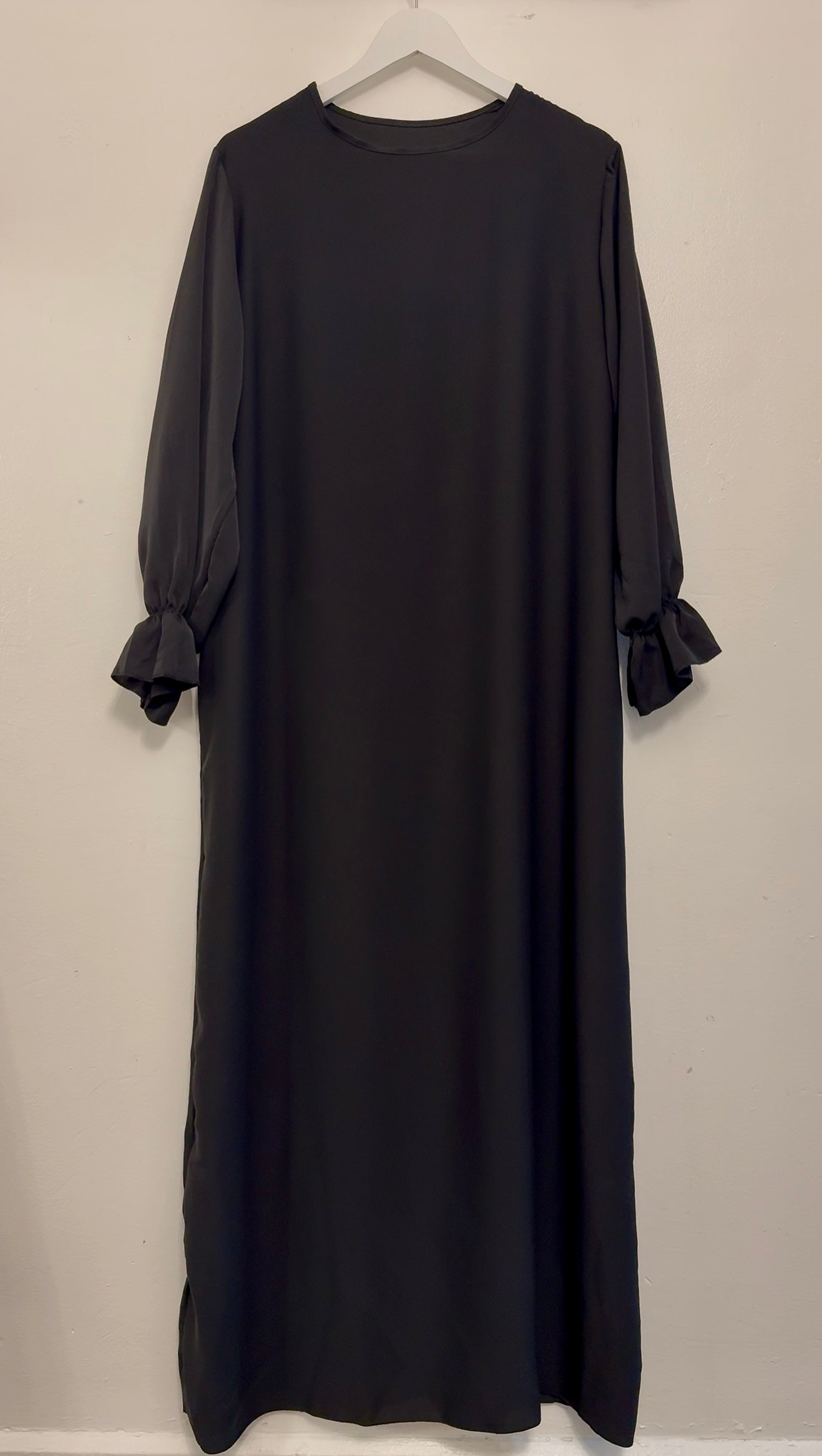 Everyday Tulip Abaya Black